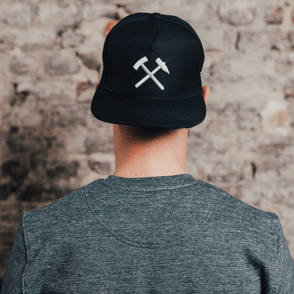 Schlägel und Eisen Snapback - Black White